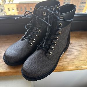 Michael Kors Booties size 7 brand new